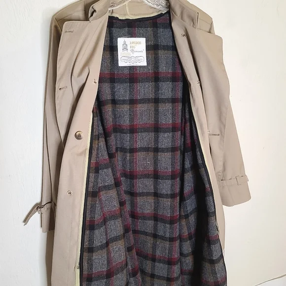 SOLD Vintage London Fog Plaid Lined Belted Trench Coat Size 10P - Picture 7 of 16